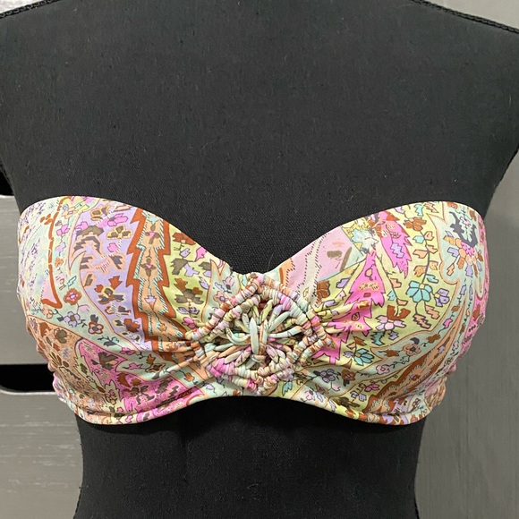 VS Bikini - Picture 4 of 16